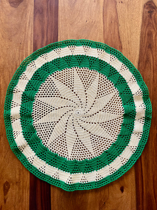 Lotuswheel Doily